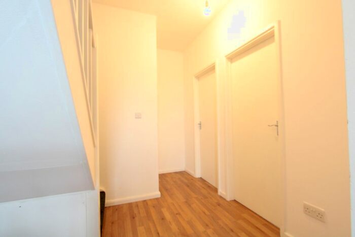 4 Bedroom Flat To Rent In Tulse Hill, London, SW2