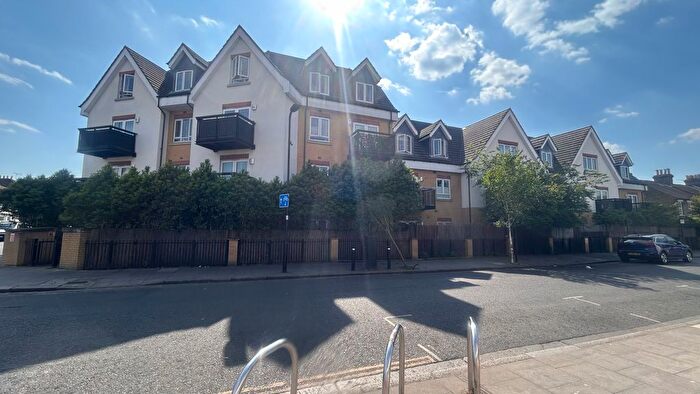 1 Bedroom Flat For Sale In Dudley Road, Southall, UB2