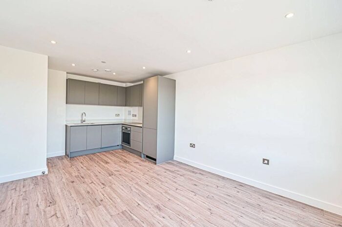 1 Bedroom Flat For Sale In Yeatman Court, Watford, WD24