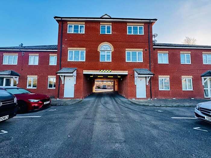 2 Bedroom Flat To Rent In Addington Road, Irthlingborough, Wellingborough, NN9