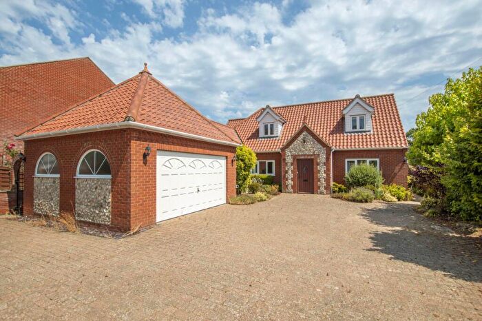 5 Bedroom Detached House For Sale In Holt Road, Horsford, NR10