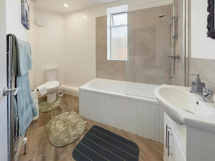 1 Bedroom Terraced House To Rent In Kirkstone Road, Sheffield, S6