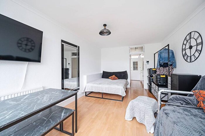 Studio To Rent In Cullum Welch House, Clerkenwell, London, EC1Y