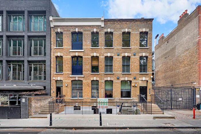 2 Bedroom Apartment To Rent In Hoxton Square, Shoreditch, N1