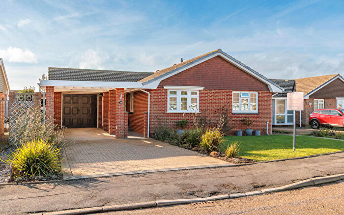 4 Bedroom Bungalow For Sale In Trelawny Way, Bembridge, PO35