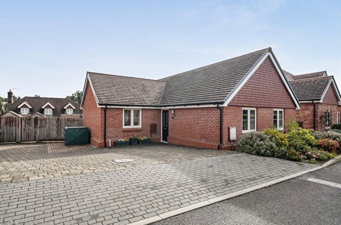 2 Bedroom Bungalow For Sale In Rosings Grove, Medstead, Alton, Hampshire, GU34