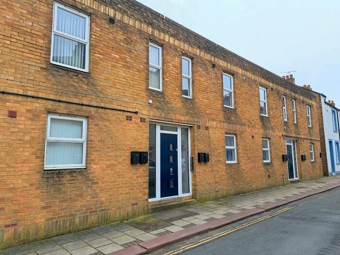 2 Bedroom Flat To Rent In Crosby Street, Maryport, Cumbria, CA15