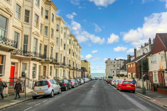 Flat To Rent In Holland Road, Hove, East Sussex, BN3