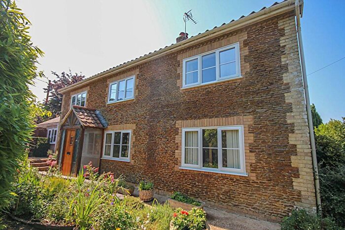 4 Bedroom Detached House For Sale In Setch Road, Blackborough End, King's Lynn, PE32