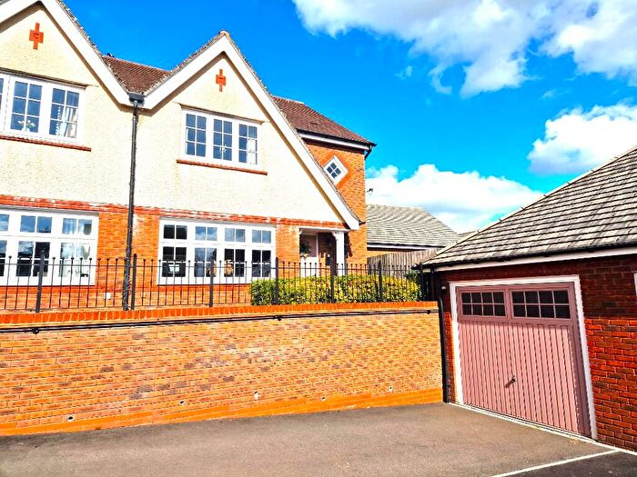 3 Bedroom Semi-Detached House For Sale In Merlin Avenue, Hengoed, Caerphilly, CF82