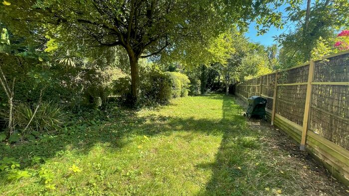 2 Bedroom Flat To Rent In Goldhurst Terrace, South Hampstead, NW6