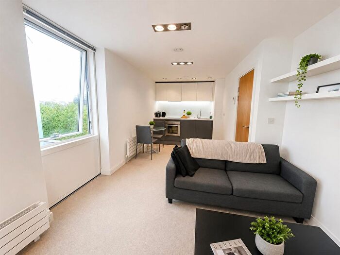 1 Bedroom Flat To Rent In Strand Street, Liverpool, L1