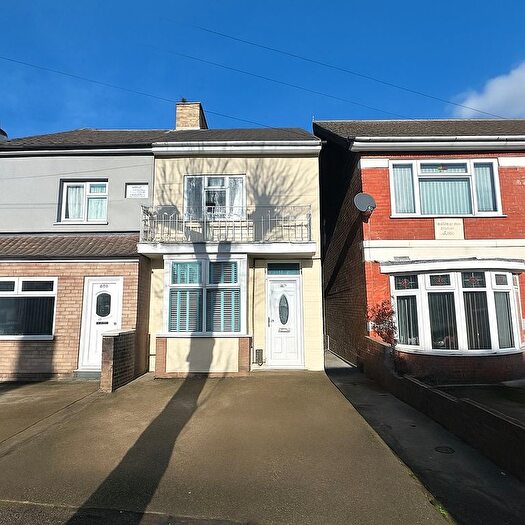 3 Bedroom Semi Detached House For Sale In Taverners Road, Peterborough, PE1