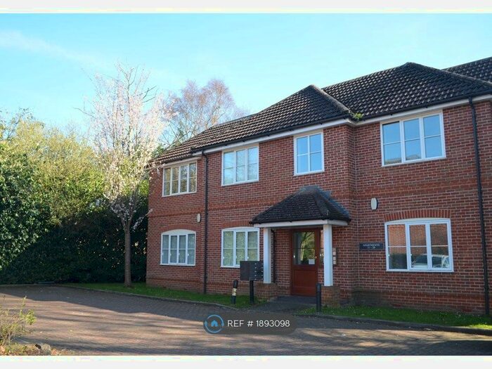 1 Bedroom Flat To Rent In Mallard Place, Farnborough, GU14