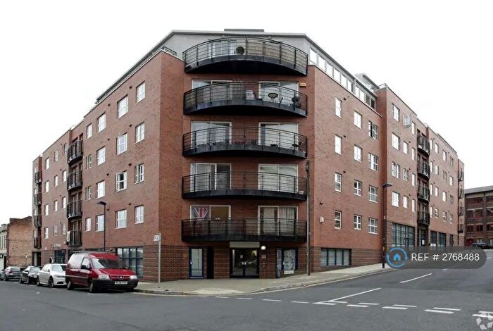 3 Bedroom Flat To Rent In Qube, Birmingham, B1