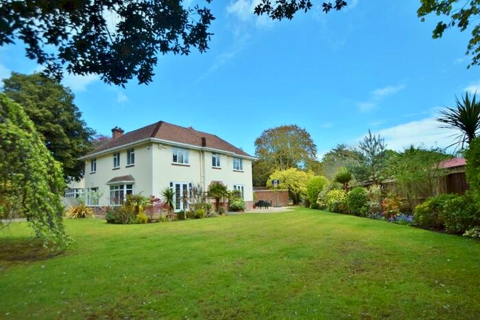 5 Bedroom Detached House To Rent In Bournemouth, BH3