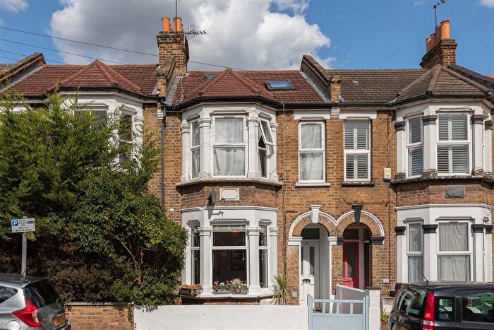 2 Bedroom Flat For Sale In Francis Road, Leyton, E10
