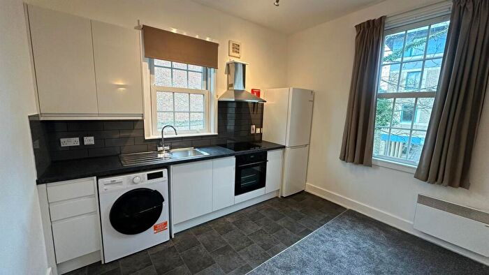 1 Bedroom Flat To Rent In Isis House, Abingdon Road, OX1