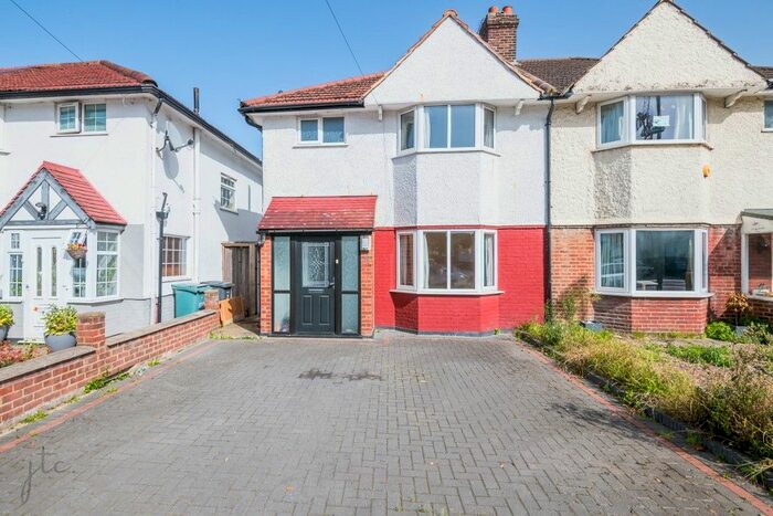 3 Bedroom Semi-Detached House To Rent In Blacklands Road, Catford, London, SE6