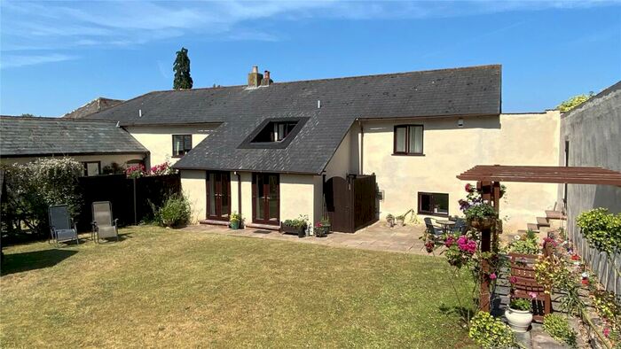 4 Bedroom Barn Conversion For Sale In Powderham, Exeter, EX6