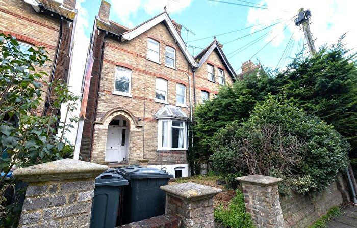 1 Bedroom Flat To Rent In Old Dover Road, Canterbury, Kent, CT1