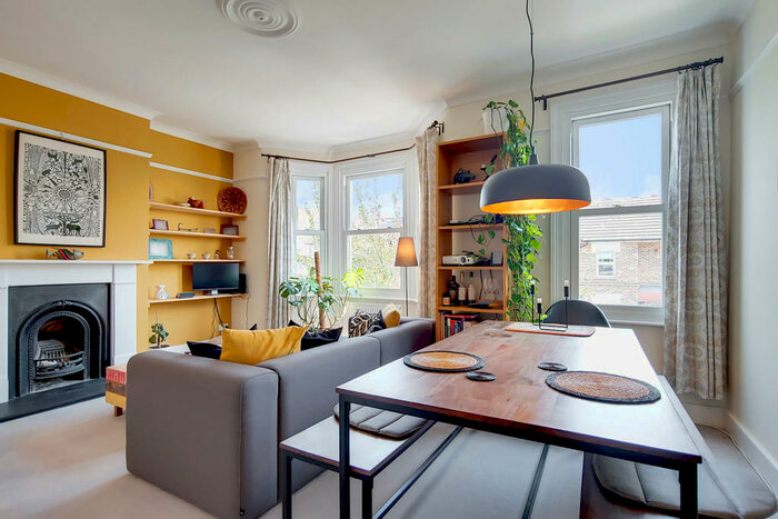 2 Bedroom Apartment To Rent In Ivydale Road, London, SE15