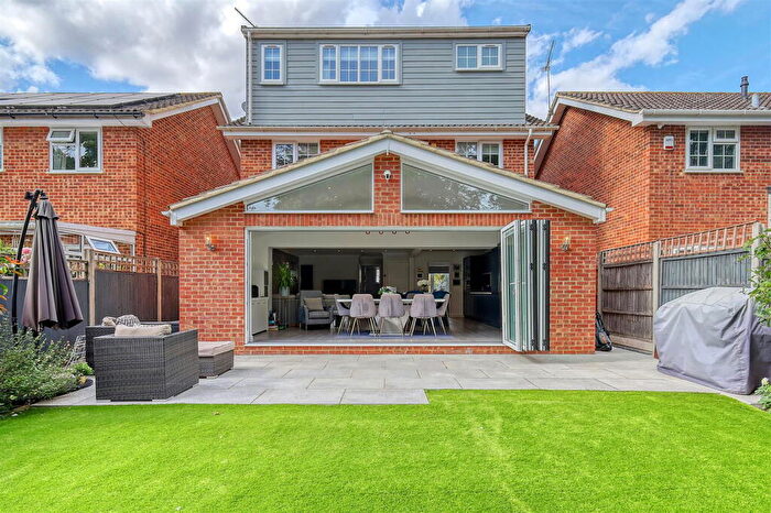 4 Bedroom Detached House For Sale In Chain Free: Meadow Walk, Standon, Herts, SG11