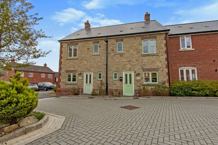 3 Bedroom House To Rent In Mead Way, Shaftesbury, SP7