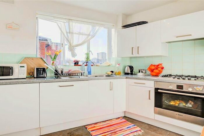 2 Bedroom Flat To Rent In Broadhurst Gardens, South Hampstead, NW6