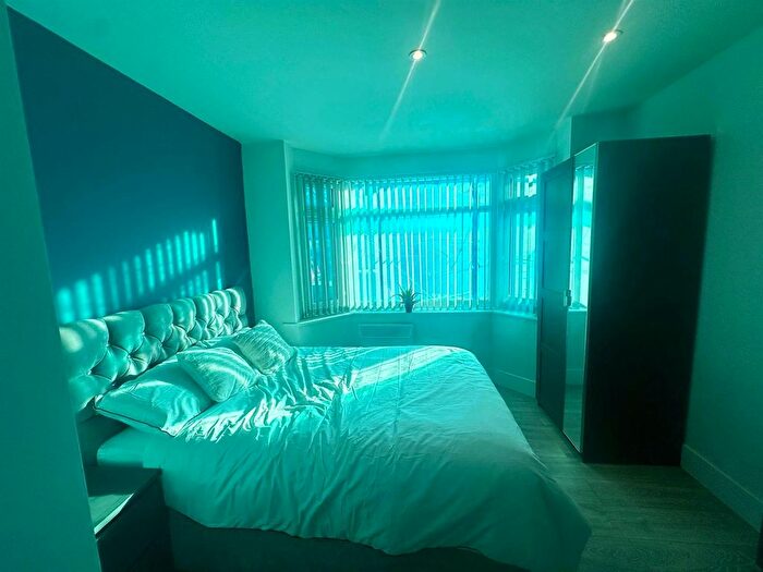 1 Bedroom Flat To Rent In Wyken Avenue, Coventry, CV2