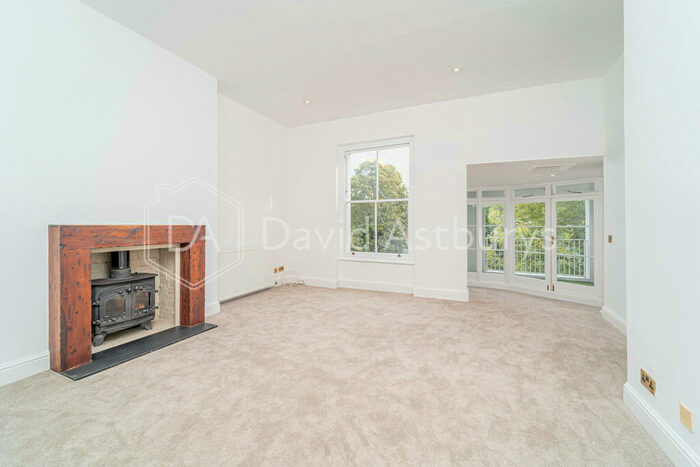 2 Bedroom Apartment To Rent In Coolhurst Road, Crouch End, London, N8