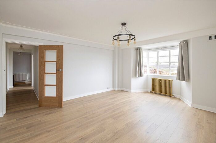 1 Bedroom Flat To Rent In Corner Fielde, Streatham Hill, SW2