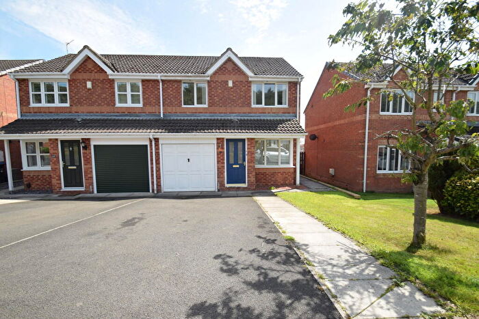 3 Bedroom Semi-Detached House To Rent In Mowlam Drive, East Stanley, DH9