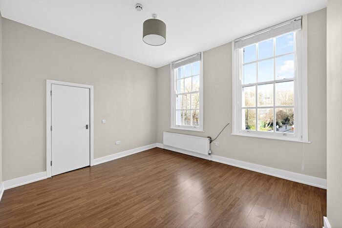 2 Bedroom Maisonette To Rent In Central Street, London, EC1V