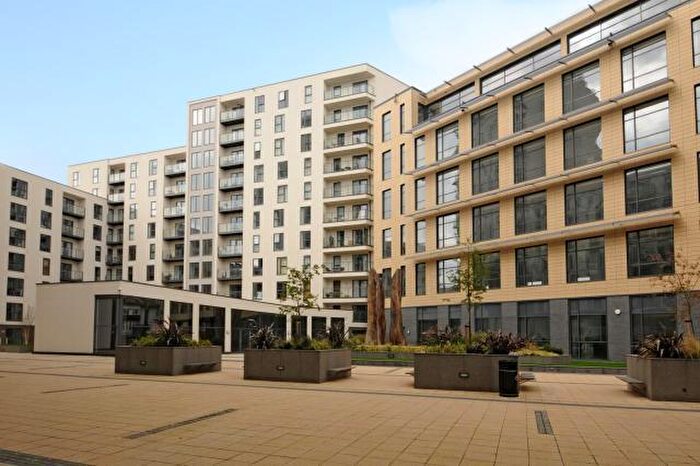 2 Bedroom Apartment To Rent In Woking, Surrey, GU22