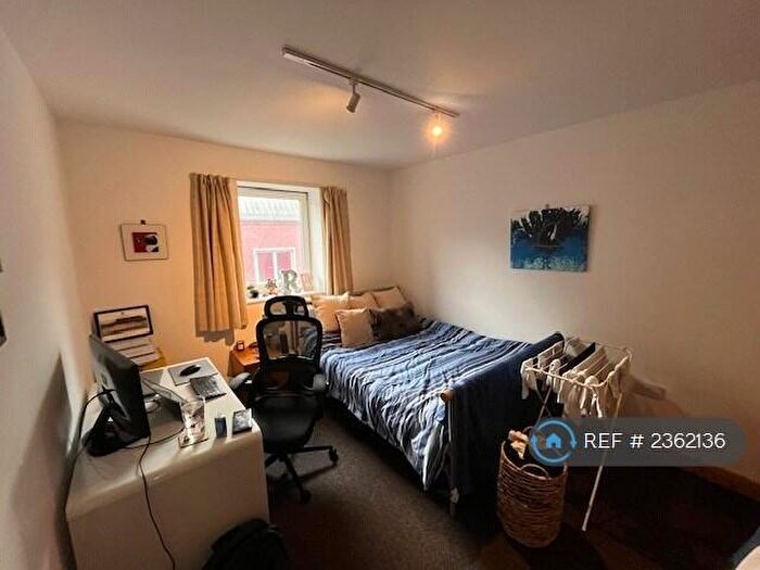 2 Bedroom Flat To Rent In Argyle Road, Bristol, BS2