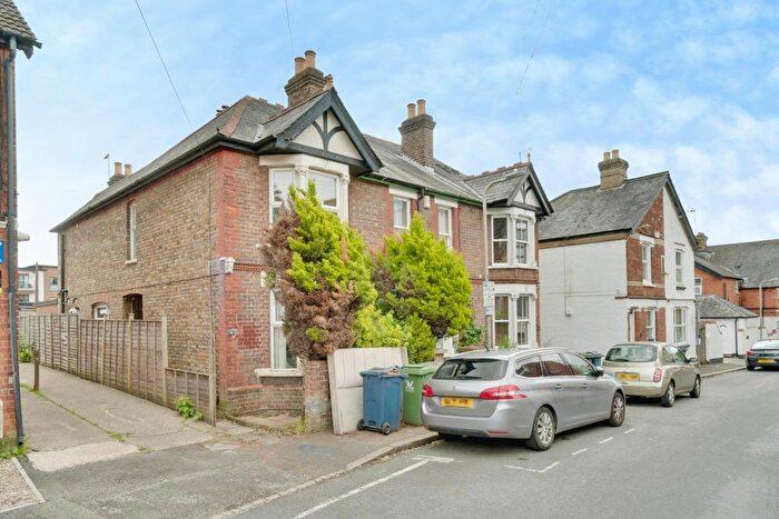 2 Bedroom Semi-Detached House To Rent In Queens Road, High Wycombe, HP13