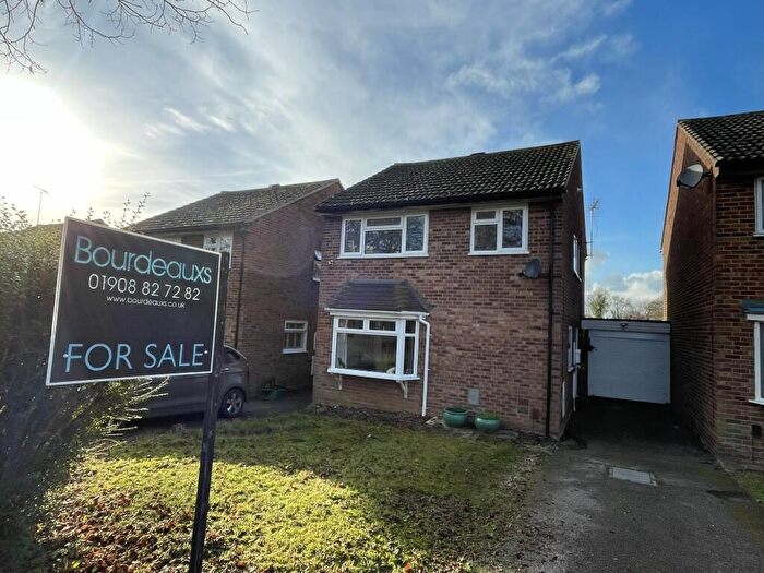 4 Bedroom Link Detached House For Sale In Bradwell Road, Milton Keynes, Buckinghamshire, MK13