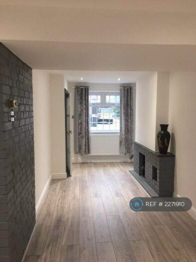 1 Bedroom Terraced House To Rent In Cherry Orchard Road, Croydon, CR0