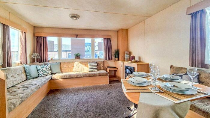 2 Bedroom Park Home For Sale In Felixstowe Beach Holiday Park, IP11