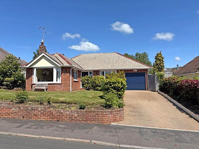 2 Bedroom Detached Bungalow For Sale In Yardelands, Sidmouth, EX10