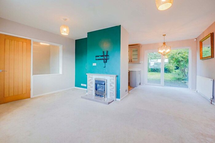 3 Bedroom Detached House For Sale In Briar Meads, Oadby, Leicester, LE2