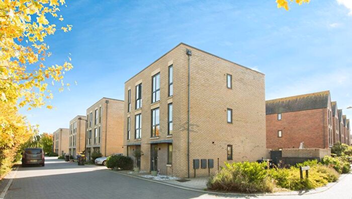 3 Bedroom Semi-Detached House For Sale In Ploughman Way, Trumpington, Cambridge, Cambridgeshire, CB2