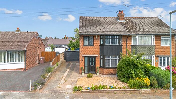3 Bedroom Semi Detached House For Sale In Woodstock Avenue, Newton-Le-Willows, WA12