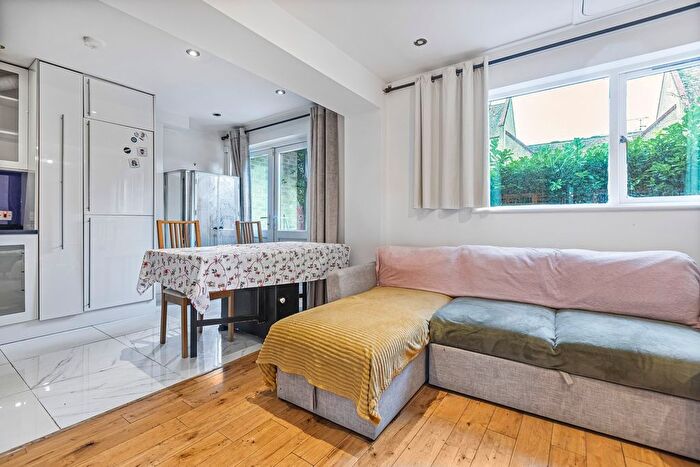 5 Bedroom Detached House To Rent In Bywater Place, Rotherhithe, London, SE16