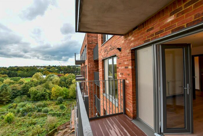 1 Bedroom Apartment To Rent In Rosalind Drive, Springfield Park, Maidstone, ME14