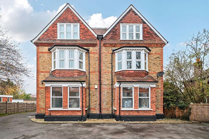 2 Bedroom Flat For Sale In Kings Hall Road, Beckenham, Kent, BR3