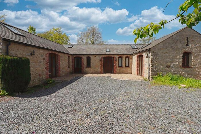 3 Bedroom Bungalow To Rent In Swallow Close, Barton Seagrave, Kettering, NN15