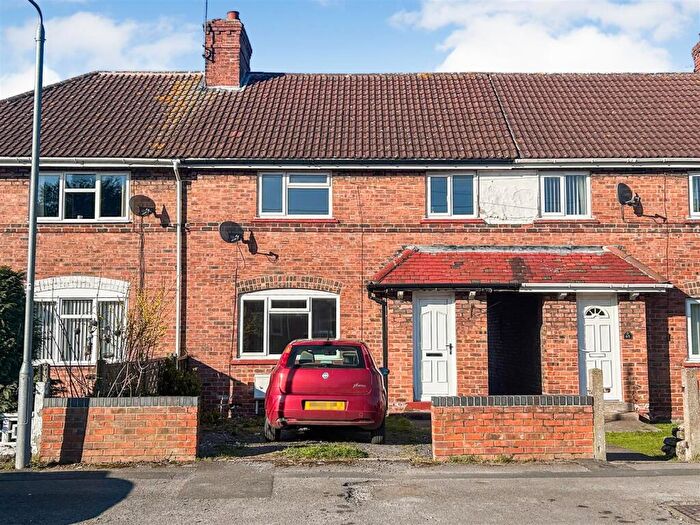 3 Bedroom Terraced House For Sale In Essex Road, Bircotes, DN11