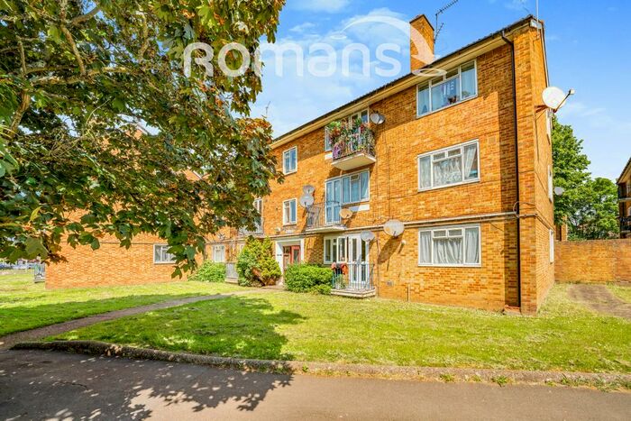 2 Bedroom Flat To Rent In Owen Road, Yeading, Hayes, UB4